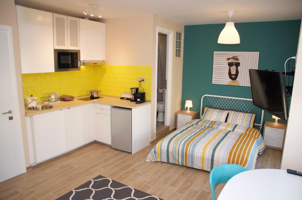 Super Cute & Cozy Mini Studios In City Center Салоники Экстерьер фото